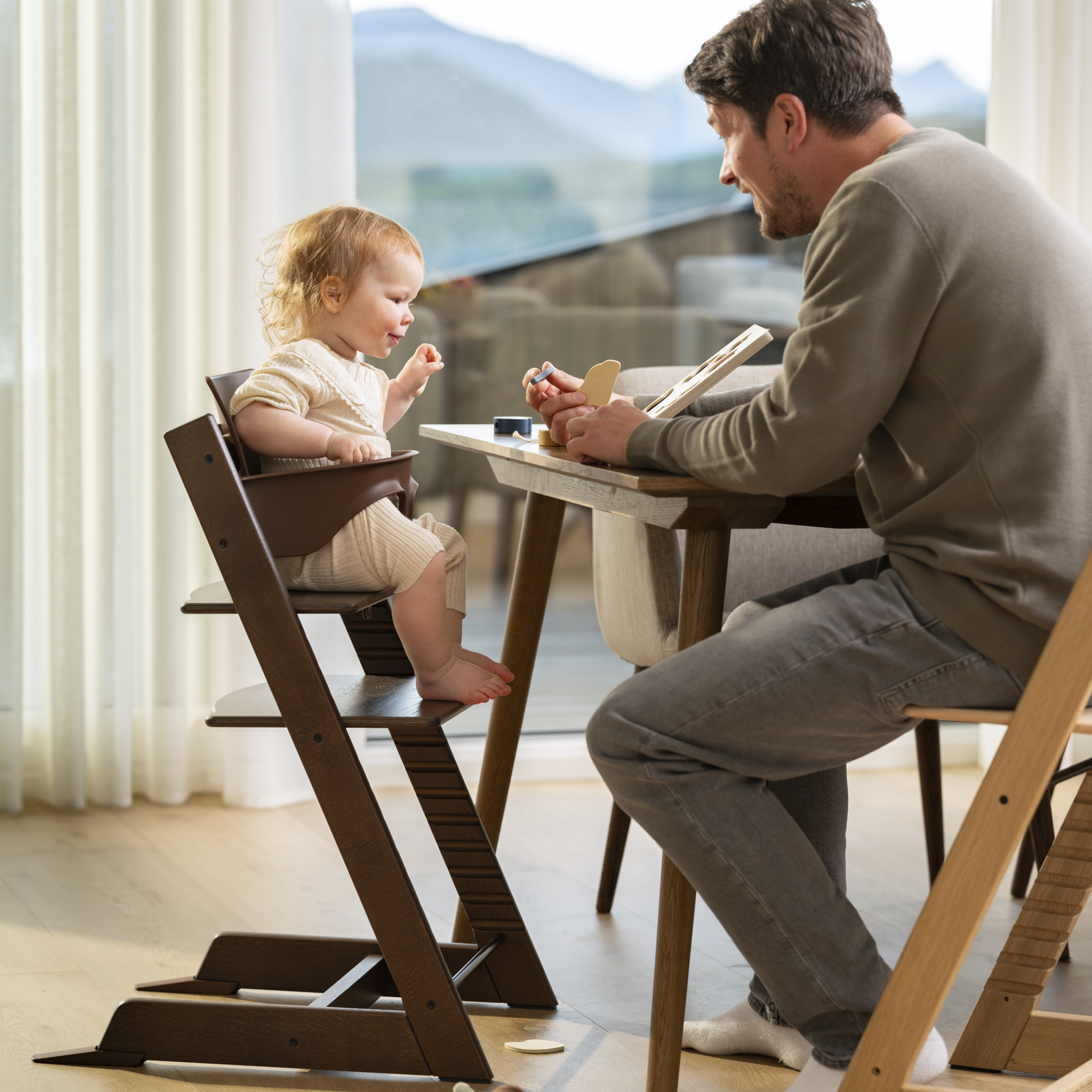 Silla Tripp Trapp® - Roble, Roble Marrón Cálido, mainview galería de imágenes 5